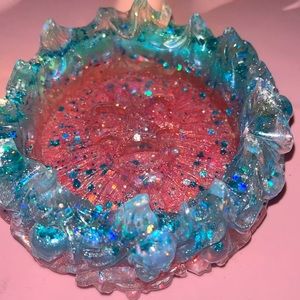 Resin art- ashtray/ coin tray/ jewelry tray/ etc